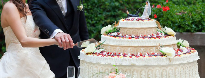 Making Affordable Wedding Cake Designs